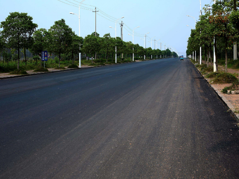 攤鋪路面施工